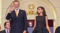 Felipe VI y Letizia inauguran la temporada de ópera en Madrid: la reina impactó a todos por su elegancia y distinición