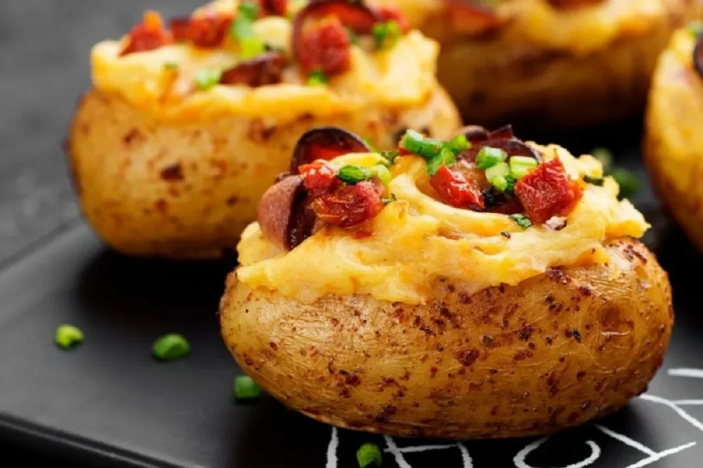 Prepara con esta receta deliciosas patatas rellenas con crema de espinaca