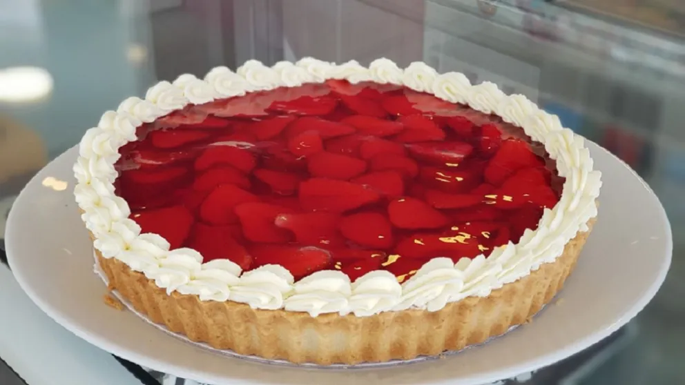 Sorprendé a tu familia con esta exquisita tarta de frutillas: una receta irresistible para endulzar tu día