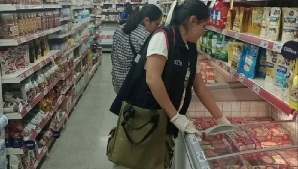 Comercios del centro salteño fueron infraccionados por falta de habilitación e higiene deficiente