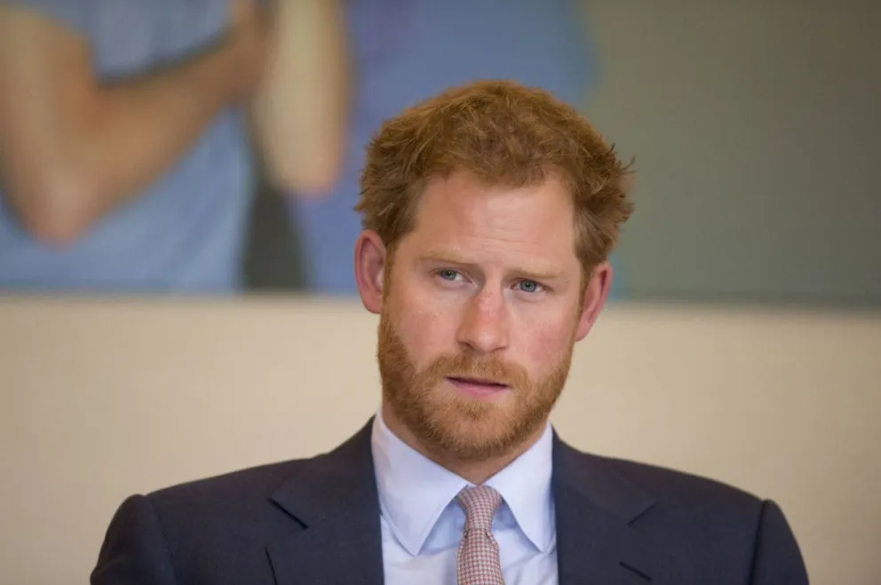 La nueva y desalmada regla que aplicó el rey Carlos III para alejar al príncipe Harry de la familia real