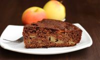 Te decimos cómo hacer un delicioso Brownie de manzana, una receta para probar y repetir