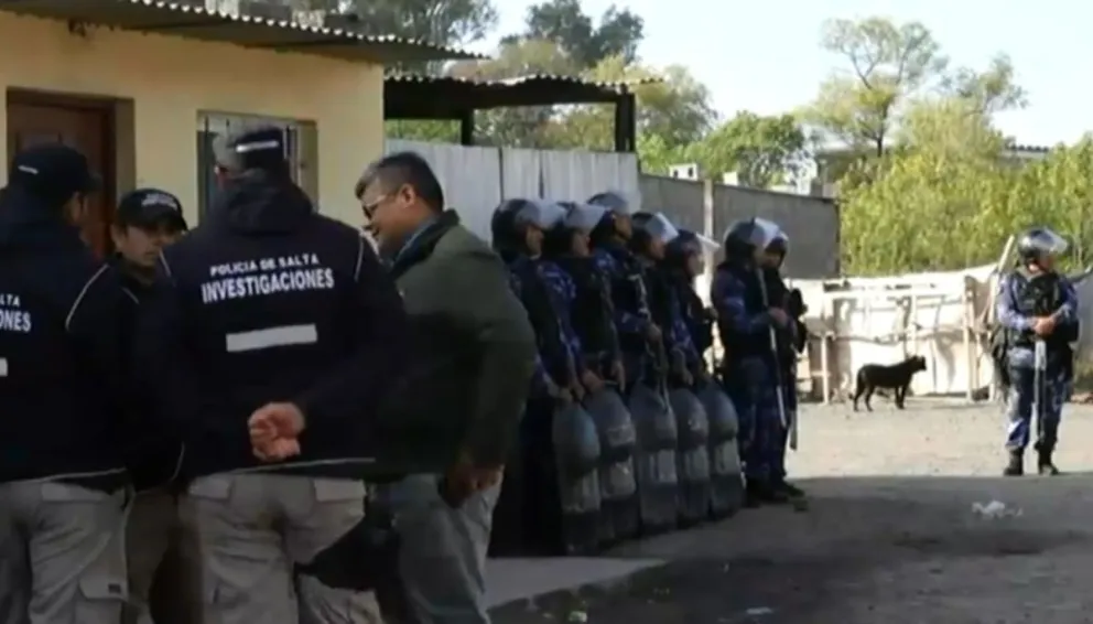 Once allanamientos, detenidos y secuestro de drogas en el "Bajo" salteño