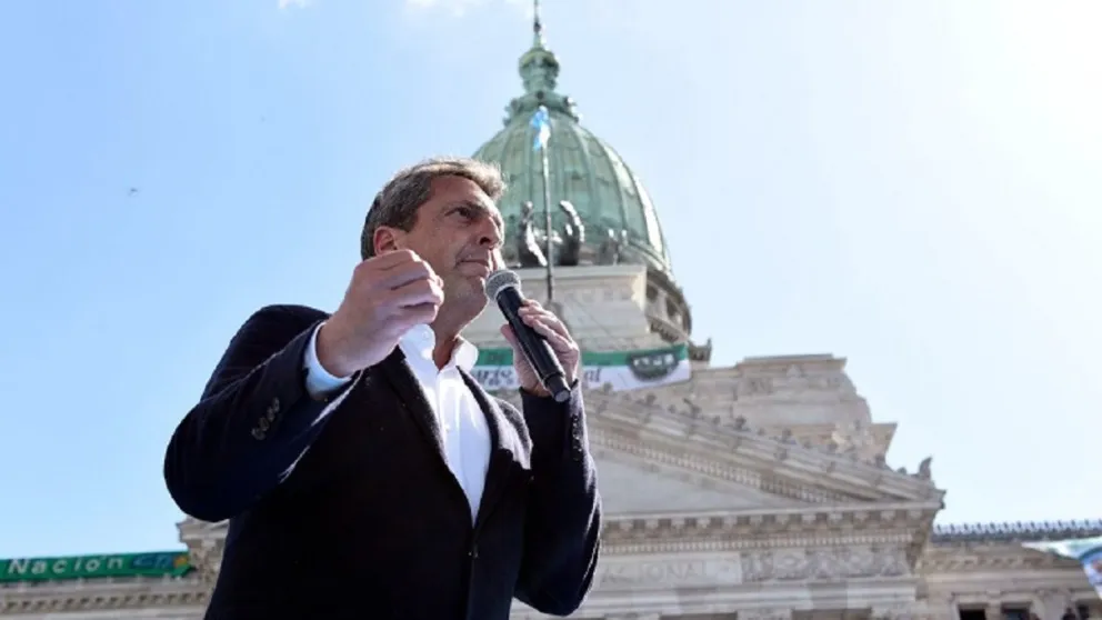 En multitudinario acto, Sergio Massa pidió al Congreso que apruebe la Devolución del IVA como ley