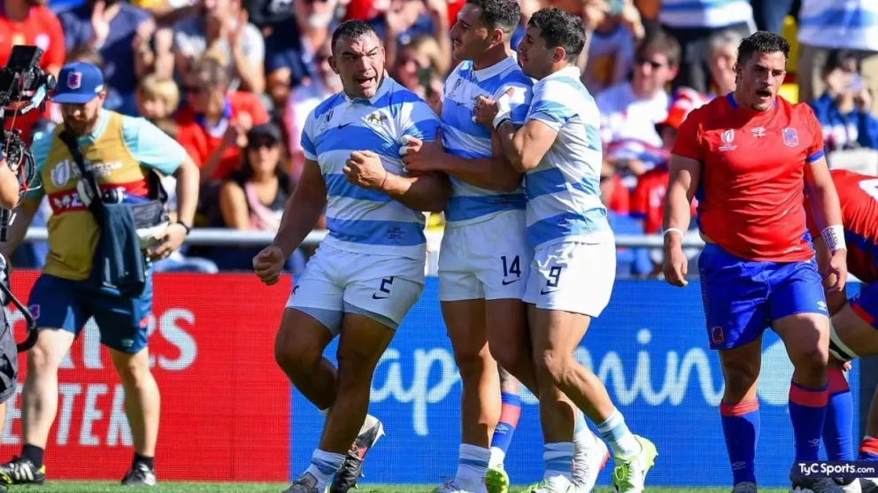 Los Pumas aplastaron a Chile en el Mundial de rugby y siguen soñando