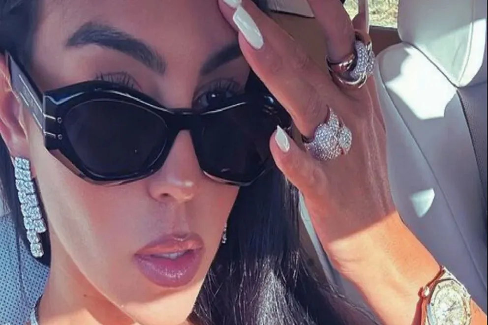 Georgina Rodríguez elige un pantalón demasiado pequeño y la dejó expuesta frente a las cámaras
