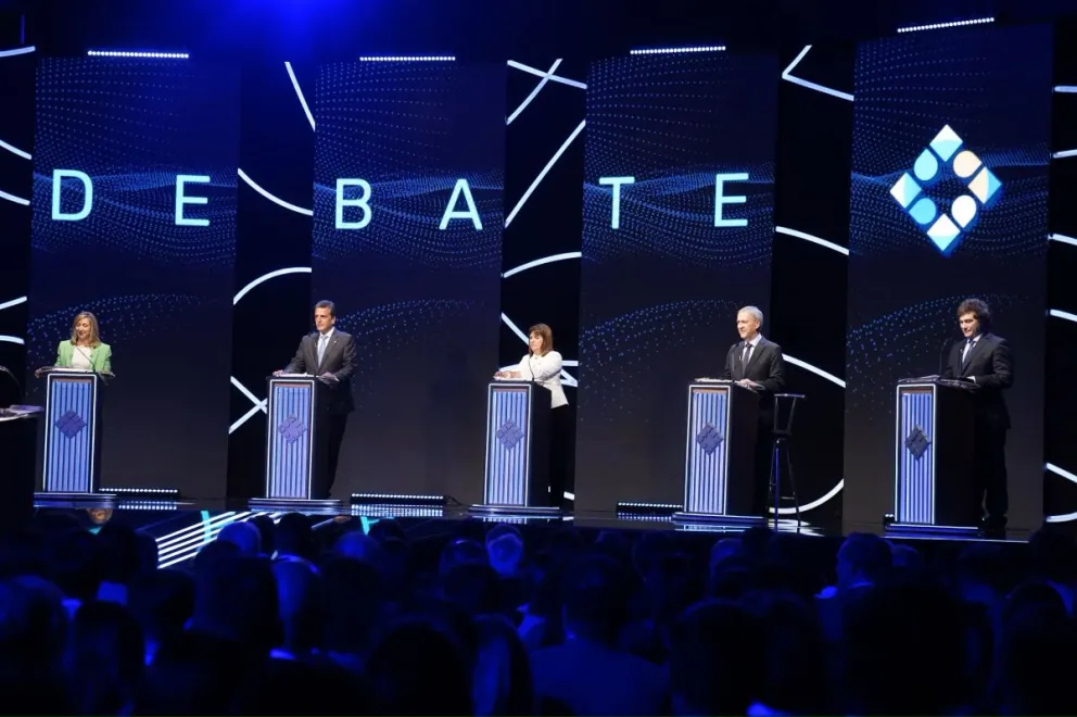 Debate presidencial 2023: el encendido primer encuentro de candidatos con duros cruces y fuertes réplicas por la economía 