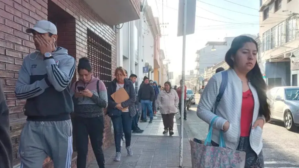 Nuevo IFE en Salta: largas filas desde la madrugada de este lunes para anotarse en ANSES
