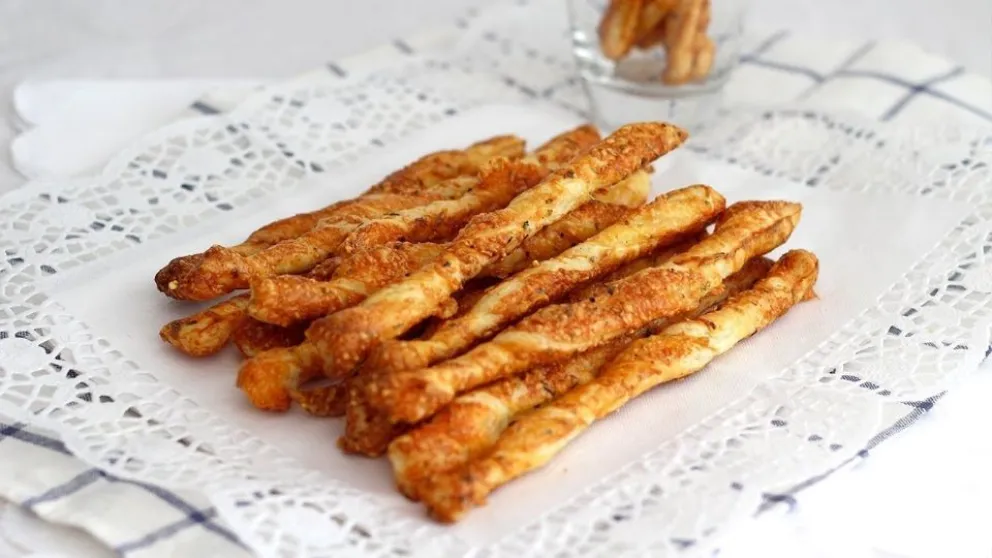Receta saludable, fácil y económica: bastones de membrillo con tapas de empanadas sin TACC
