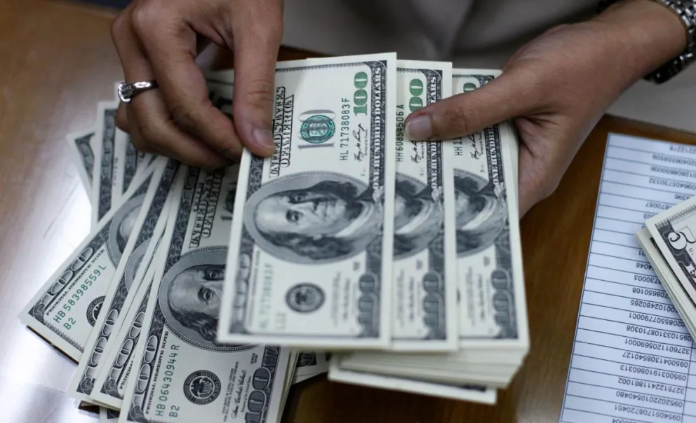 Dólar oficial y dólar blue: a cuánto abrió la cotización este martes 3 de octubre