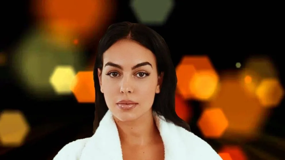 Georgina Rodríguez muestra el vestido dorado que reduce la cintura y es perfecto para noche buena