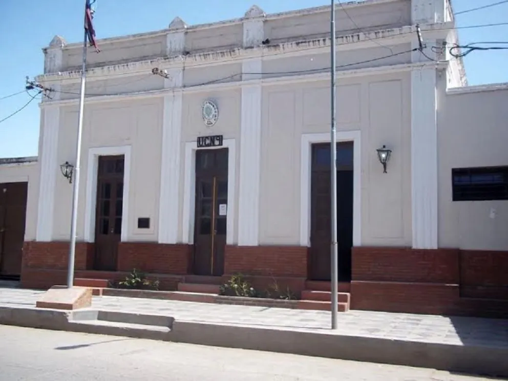 Escándalo en la cárcel de mujeres de Orán: una reclusa se fue de fiesta y despidieron a la directora