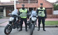Motoristas de emergencias policiales detienen a motochorros: sospechosos se resistieron al arresto con arma de fuego