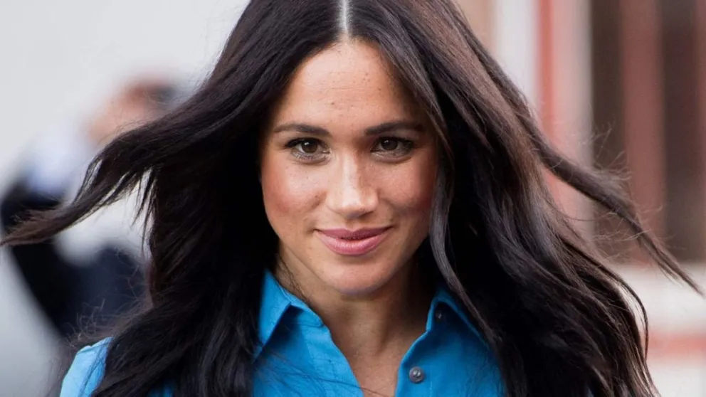 Meghan Markle se adueña de la moda e impone la asombrosa tendencia “preppy”: fotos