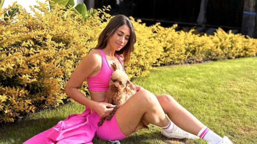 Antonela Roccuzzo hizo su debut como modelo deportiva con este ardiente video: sorprendente producción