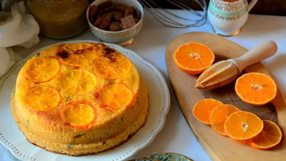 Descubrí la deliciosa receta para hacer el mejor postre: bizcochuelo de mandarina solo con estos ingredientes