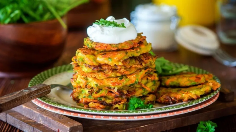 Te decimos cómo hacer estas deliciosas tortitas de atún, una receta fácil, crujiente y muy sabrosa 