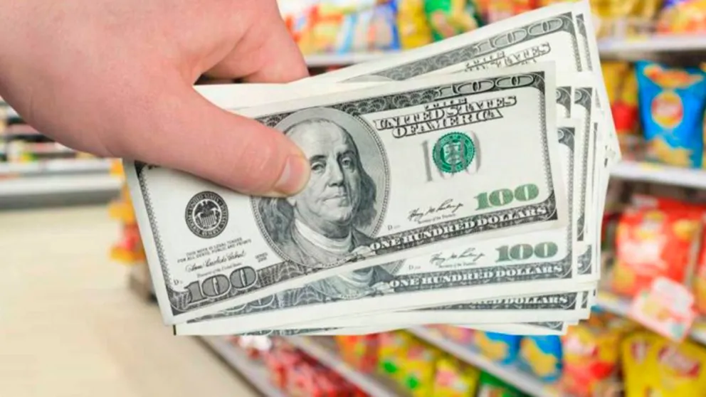 Tras la subida del dólar blue, los supermercados aseguran que no hay un aumento de precios