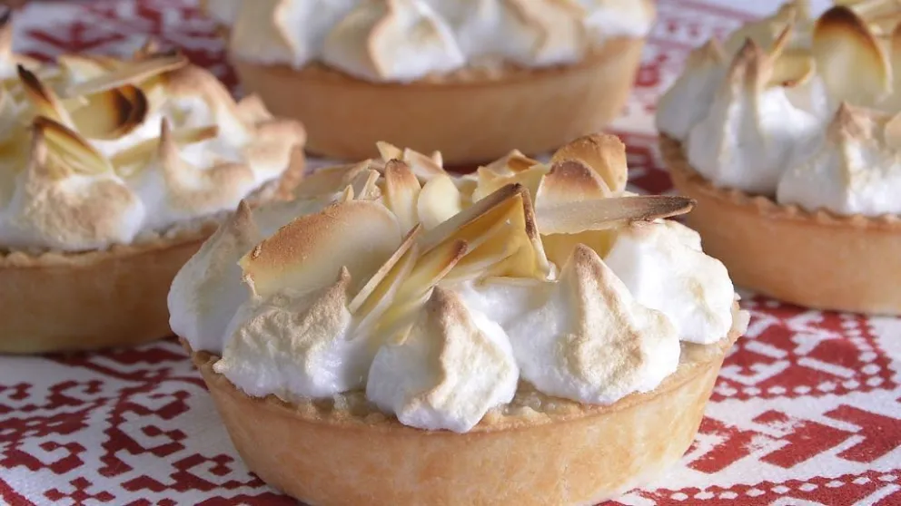 Deliciosa torta merengada: la mejor receta económica con escasos ingredientes y pocos minutos