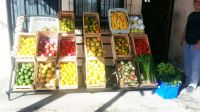 Por la crisis económica, cada vez más salteños compran frutas y verduras por unidad