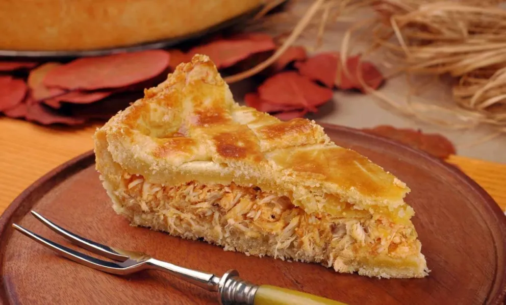 Espectacular tarta de pollo y verduras: conocé esta receta sencilla y muy saludable 