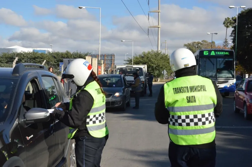 Violento accidente vial en la avenida Líbano deja dos vehículos totalmente destrozados