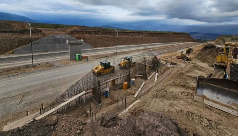Accidente de tránsito fatal en Circunvalación Sudeste: una persona perdió la vida y otra fue trasladada al hospital