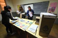 Elecciones 2023: detienen a cinco personas en Salta por distribución de boletas en centros de votación