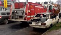 Se incendió un auto abandonado en calle Ayacucho: habría sido intencional