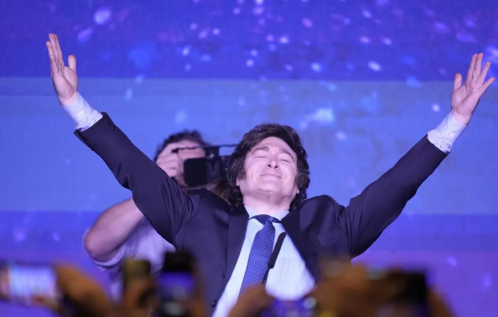 Estrategia rumbo al balotaje: Javier Milei sondea alianza política con Macri y Bullrich