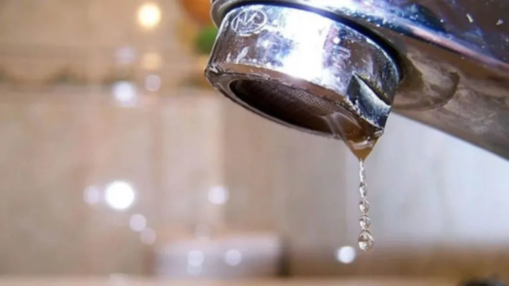 Varios barrios de la zona norte de la ciudad sin agua por un corte de energía 