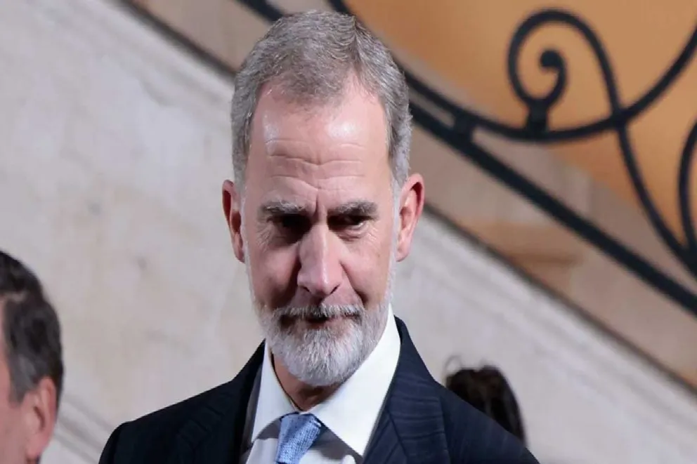 El rey Felipe avergonzado por lo que hace esta mujer por él públicamente