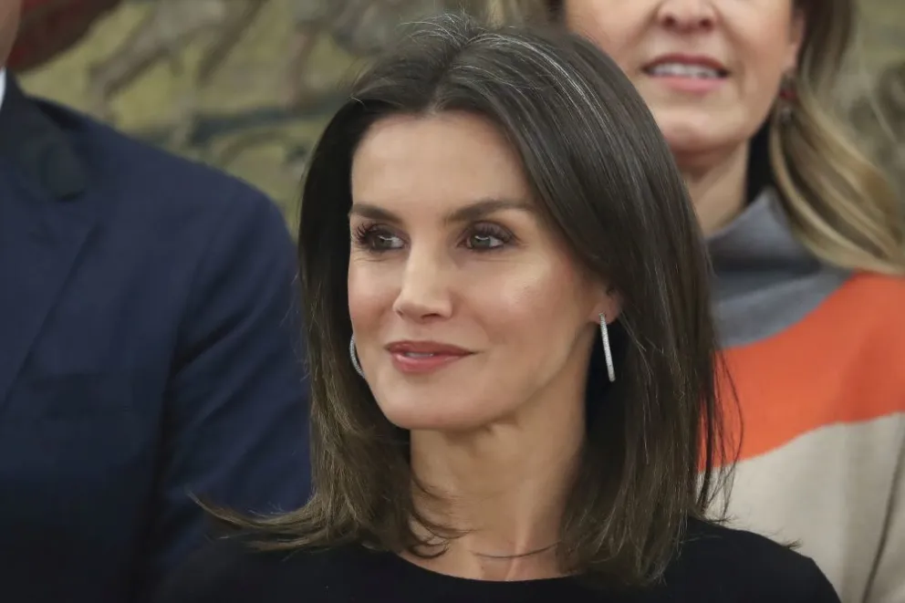 El misterio de las canas de la reina Letizia: revelaciones de los expertos sobre su estrategia capilar