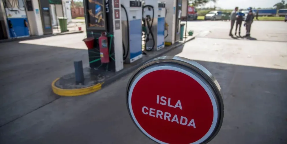 Estaciones de servicio alertan sobre el desabastecimiento de combustible en todo el país