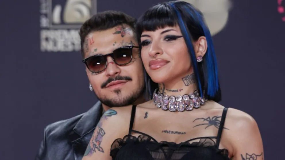 Cazzu y Christian Nodal protagonizaron esta sensual producción de fotos en honor a Halloween
