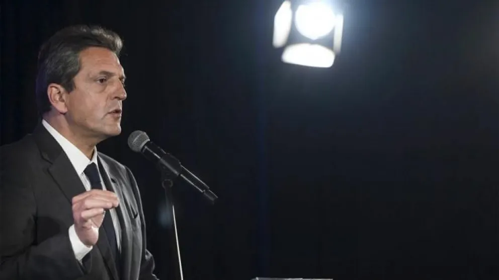 Sergio Massa intimó a las petroleras: "Si para el martes no está resuelto el abastecimiento, no van a poder exportar un barco"