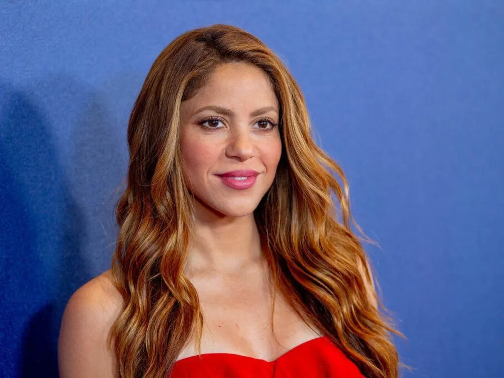 Video de hace 20 años: la increíble reacción de Shakira al ver un celular con cámara por primera vez