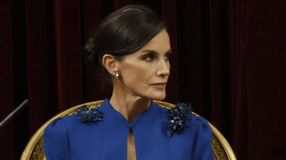 La reacción de la reina Letizia al ver a la princesa Leonor con una copa en la mano