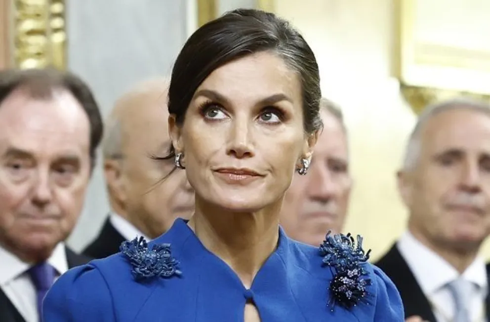 Letizia deslumbró con este vestido reciclado de Carolina Herrera en la jura de la princesa Leonor