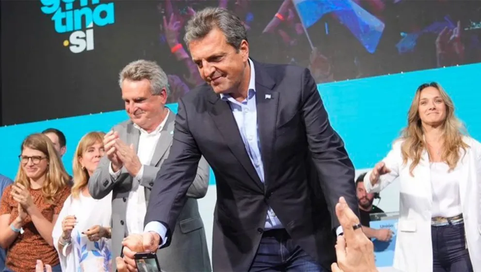 El Partido Socialista toma postura: rechaza la propuesta "autoritaria" de Javier Milei y respalda a Sergio Massa en el balotaje