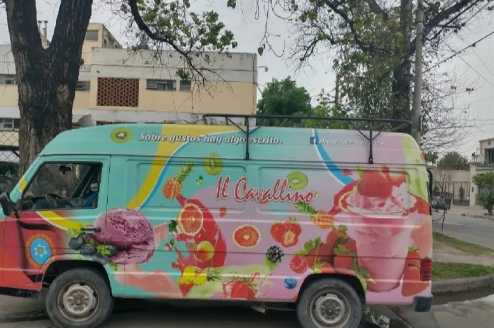 Salteña dueña de un camión de helados, sufre por la escasez: no le permiten cargar más de 5 mil pesos diarios de combustible