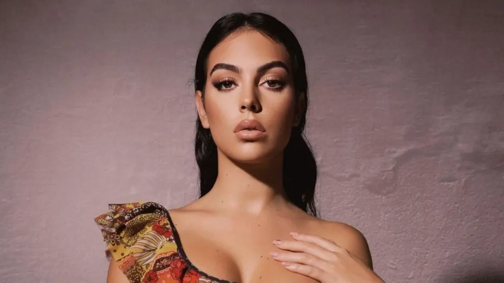 Con solo 2 piezas, Georgina Rodríguez se la juega y se anima a grabarse haciendo esto