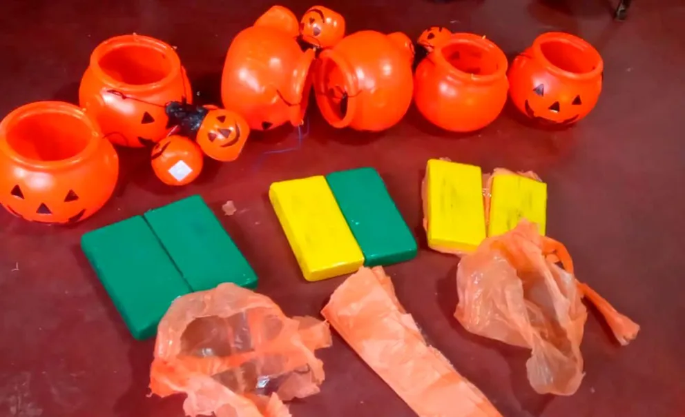 Tráfico de drogas en Orán: transportaba más de seis kilos de cocaína dentro de calabazas de Halloween 