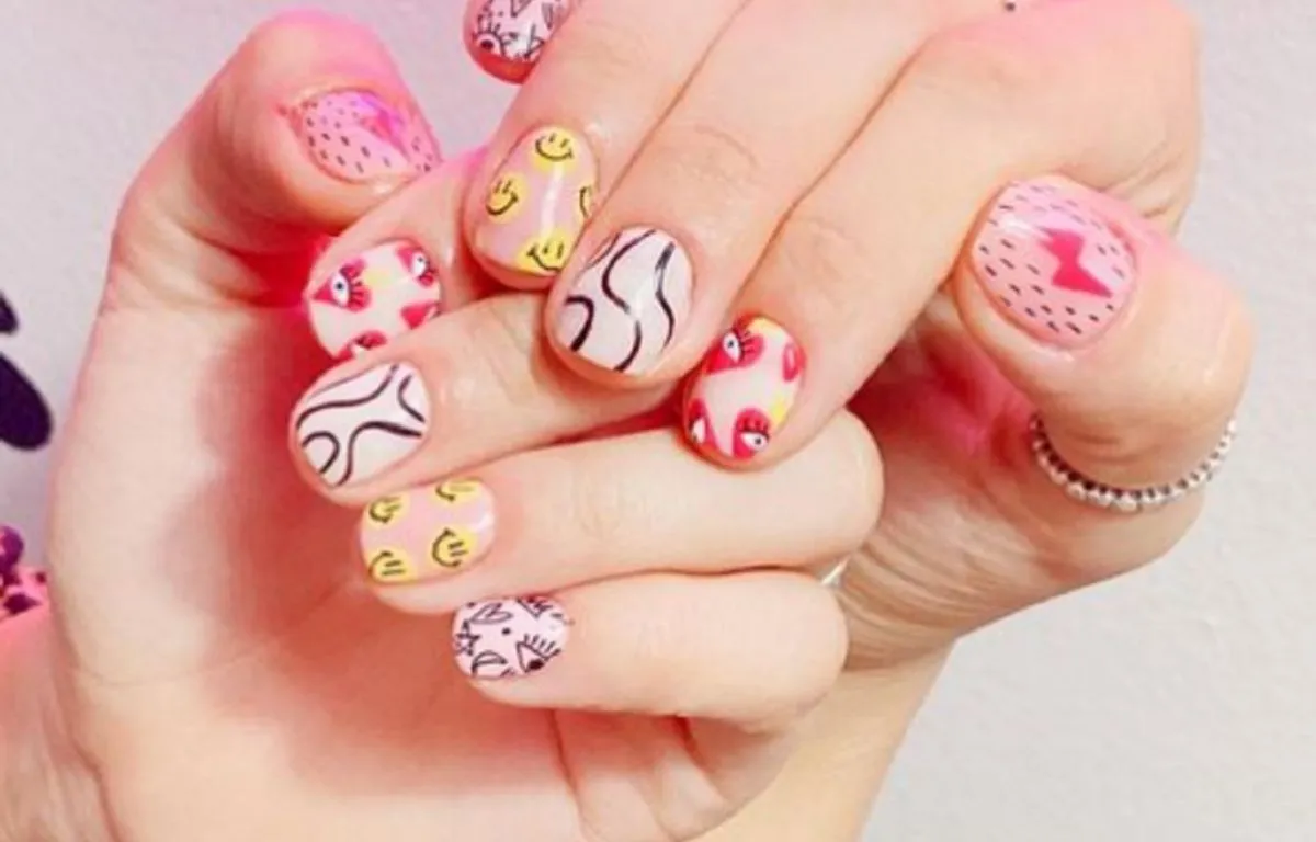 MANICURA COREANA