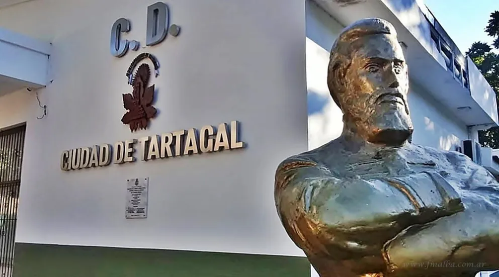 Hasta el agua del florero: denuncian al presidente del Concejo Deliberante de Tartagal de robarse equipos de sonido