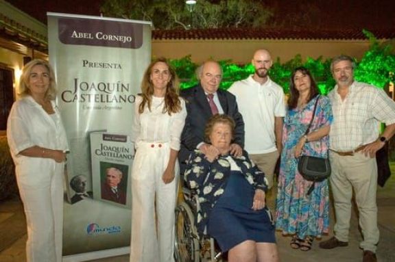 Abel Cornejo presentó su nuevo libro sobre la historia de Joaquín Castellanos, "un apóstol de la justicia social"