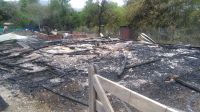 El voraz incendio de una vivienda prefabricada en La Caldera causó pérdidas totales