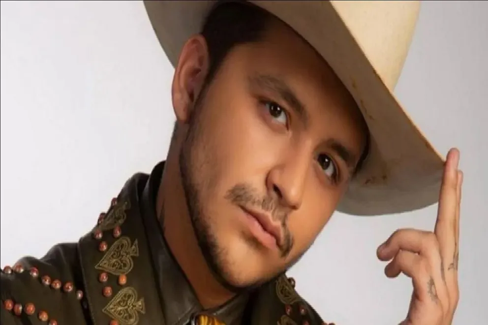 Christian Nodal confesó que se alejó de estos vicios para mejorar sus problemas de nutrición