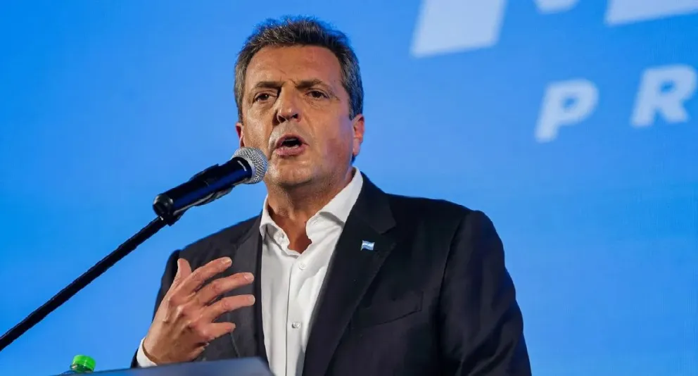 Sergio Massa advirtió una vez más que Javier Milei pondría en riesgo la educación y salud pública