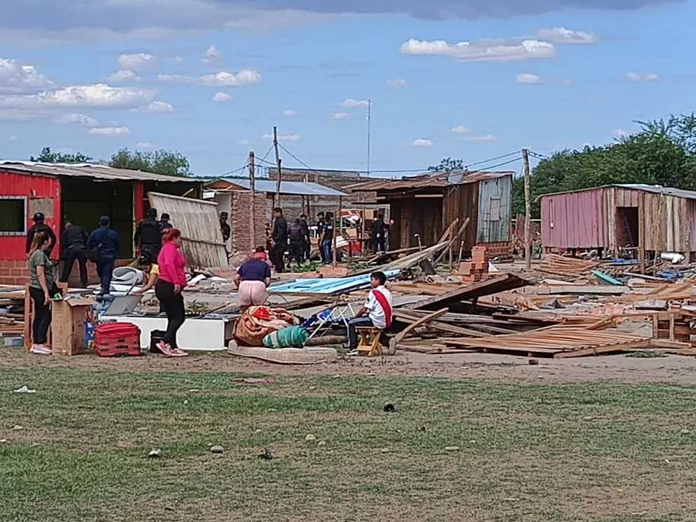 Denuncian grave represión policial en el desalojo de un predio en Orán  